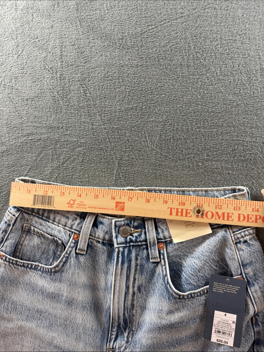 Universal Thread - Light-Wash High-Rise Easy Barrel Jeans - Picture 9 of 11